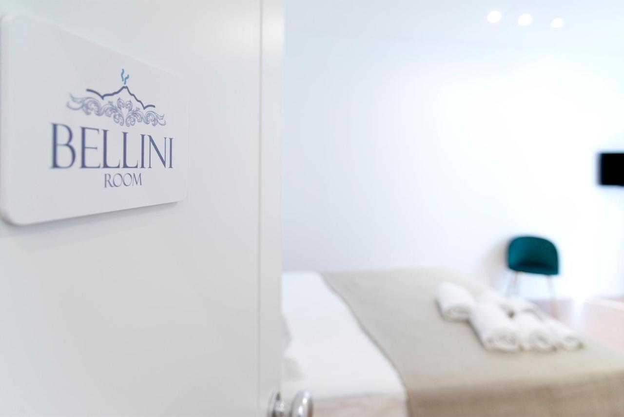 Civicocento Charming Rooms คาตาเนีย ภายนอก รูปภาพ