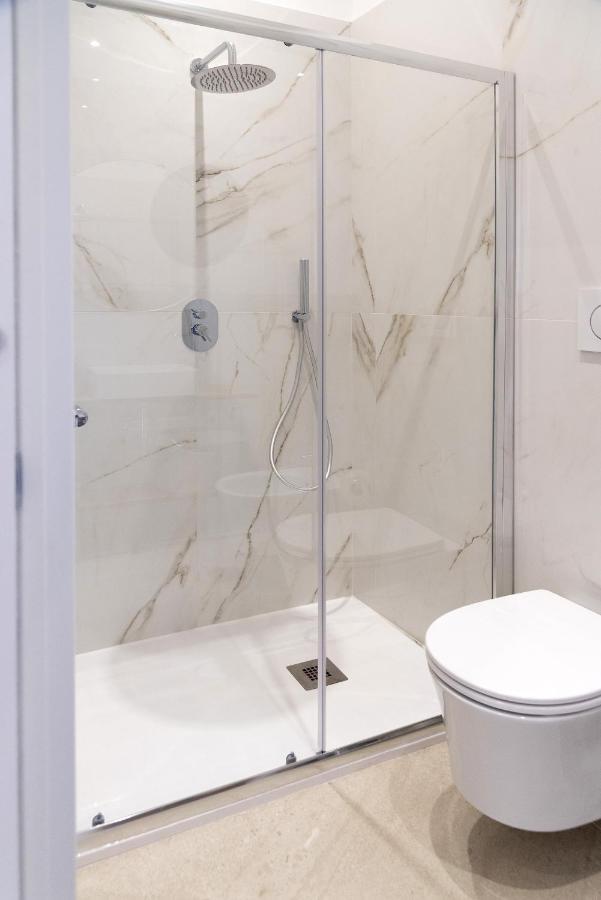 Civicocento Charming Rooms คาตาเนีย ภายนอก รูปภาพ