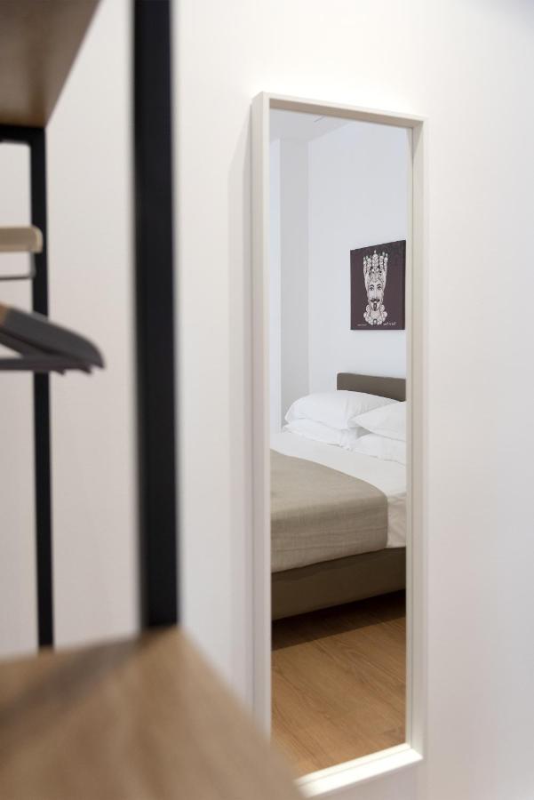 Civicocento Charming Rooms คาตาเนีย ภายนอก รูปภาพ